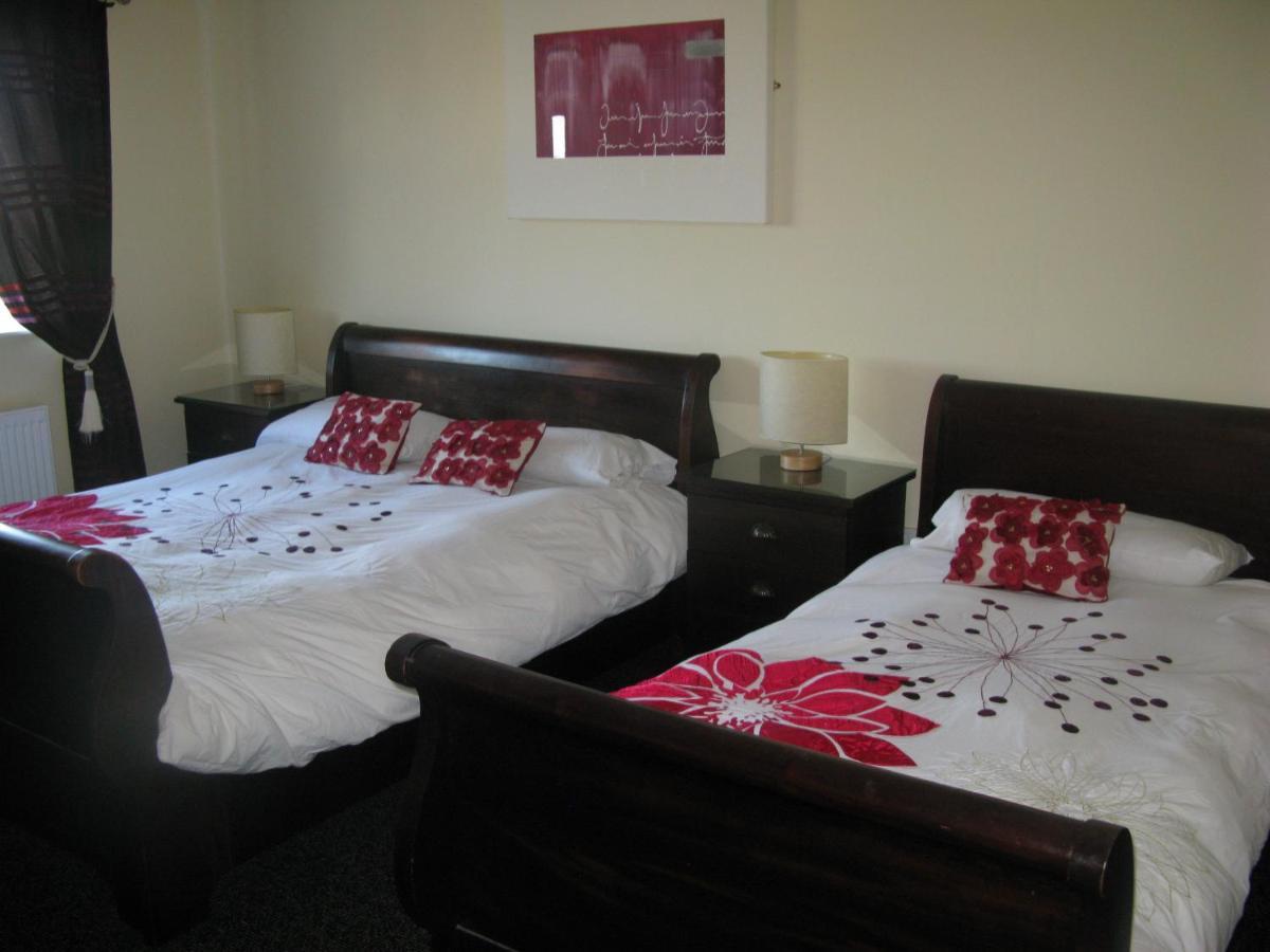 Laragh House B&B Килкени Стая снимка