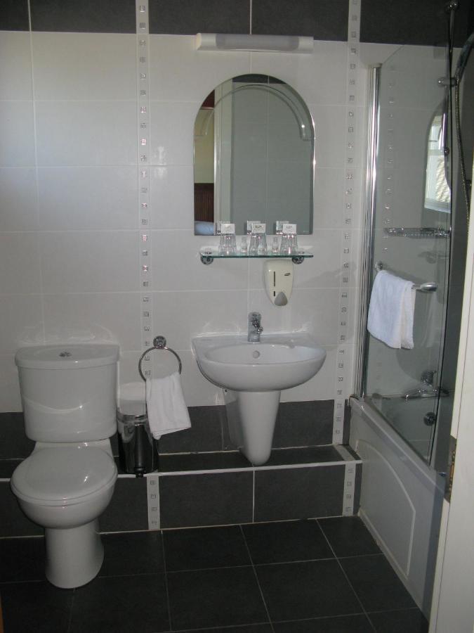 Laragh House B&B Килкени Стая снимка